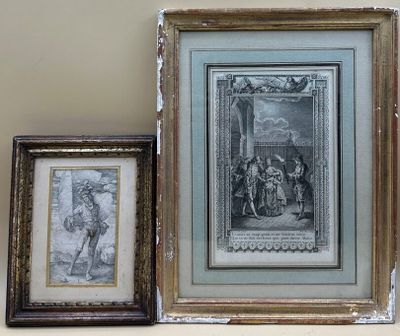deux photos encadrées posées sur une étagère au-dessus d'un tableau