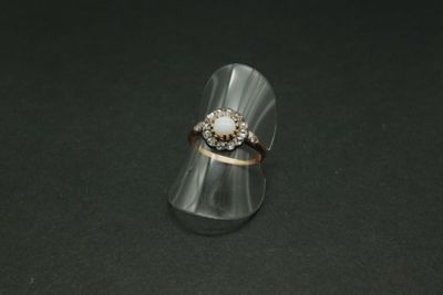 Bague pompadour en or jaune 750°/°°, poinçon hibou, centré d…