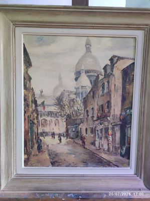 une peinture à l'huile représentant une scène de rue avec une église à l'arrière-plan
