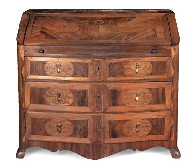 COMMODE SCRIBANE en plaquage de noyer et bois indigène, ouvrant par tr - Photo 1