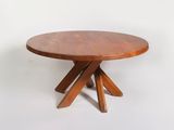 une image d'une table en bois sur fond blanc