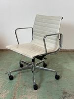 CHARLES & RAY EAMES pour VITRA, (photo 2)