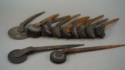 a lot of tools that are sitting on a table