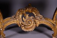 Console en bois sculpté et doré. (photo 5)