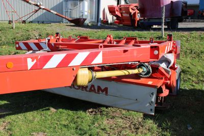 Faucheuse conditionnable AGRAM JET CUT semi portée 3228