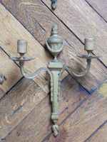 DEUX PAIRES D'APPLIQUES à deux bras de lumière en bronze de … (photo 2)