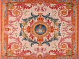 une photo d'un tapis orné d'un motif en médaillon