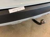 a sticker on the back of a car that says vaaluto