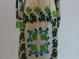une image d'une robe sur un mannequin
