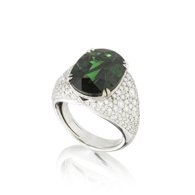 Bague en tourmaline verte et diamant