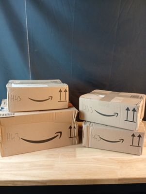 Lot de 4 colis Mystere (Retour Amazon,NPAI, Adresse incomple…