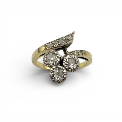 Bague en or gris (750) ornée de petits diamants. - Photo 1