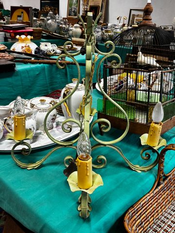 Lustre en métal laqué vert
