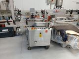 une photo d'une machine dans une usine