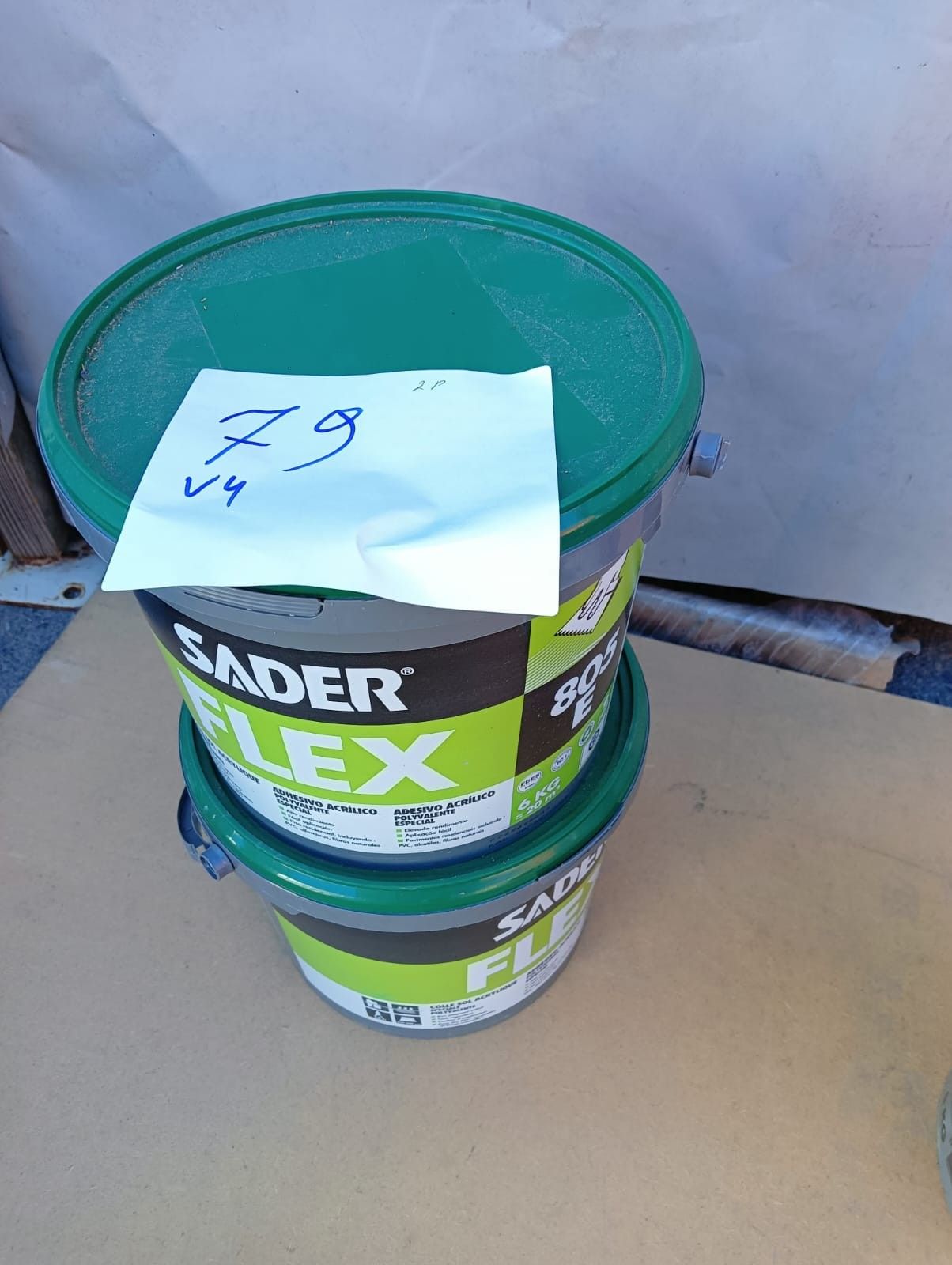 Lot de 2 seaux de colle SADER FLEX 805 E de 6 kg chacun, soi…