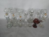 Ensemble de 14 lampes à huile en verre, certaines soufflées. (photo 2)