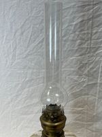 Lampe à pétrole à corps en verre émaillé, H :53 cm (photo 4)
