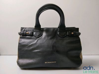 le petit sac bannière en cuir à motif « House Check »