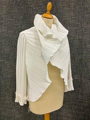 ANNE FONTAINE Paris – Chemisier texturé plissé blanc ivoire. Tail...