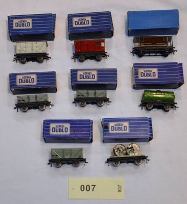 HORNBY DUBLO ANCIEN HO Ensemble de 8 wagons divers – TBE – b…