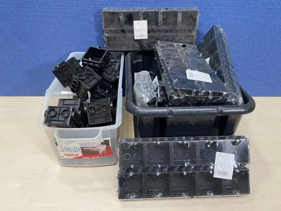 (x72) Boite d'encastrement pour prise en saillie (Q3)