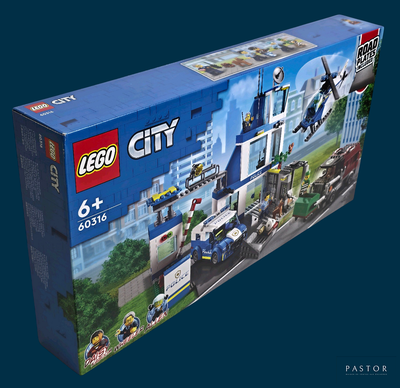 une boîte contenant un ensemble Lego City