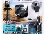 une photo d'un appareil photo numérique dans son emballage