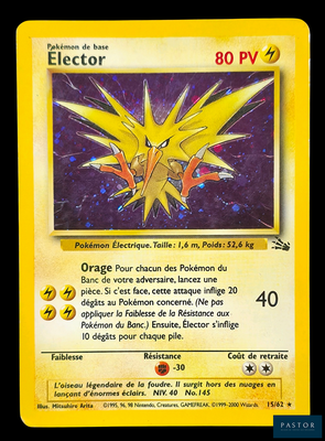 La carte Pokémon est jaune et représente un Pokémon orange.