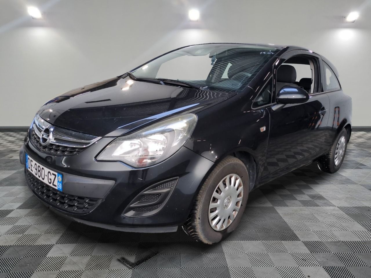 OPEL Corsa 1.0 65 CH Cool Line - 2014 - Euro 5 - Moteur allumé