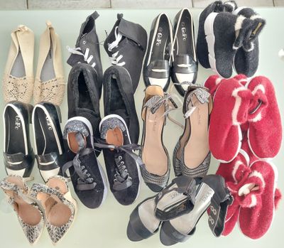 lot de 19 paires de chaussures neuve vendu en l'état