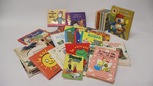 Caisses de livres pour enfants, Disney, Contes de noël, livres éd...
