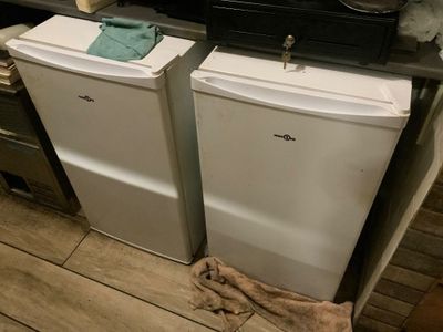 Deux réfrigérateurs TOP IONE Lieu : SUR DESIGNATION MARTIGUE…