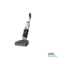 une image représentant une photo en noir et blanc d'un aspirateur