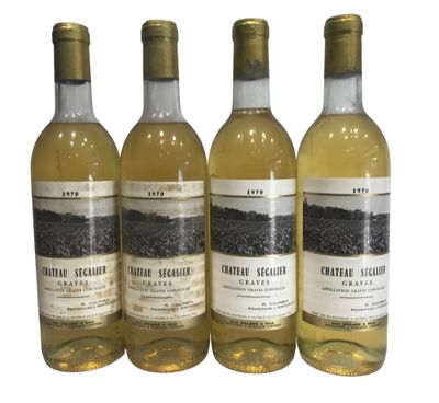 4 bouteilles CHÂTEAU SEGALIER, Graves blanc, année 1970, bas…
