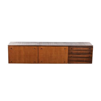 une commode en bois à deux tiroirs avec un plateau en marbre