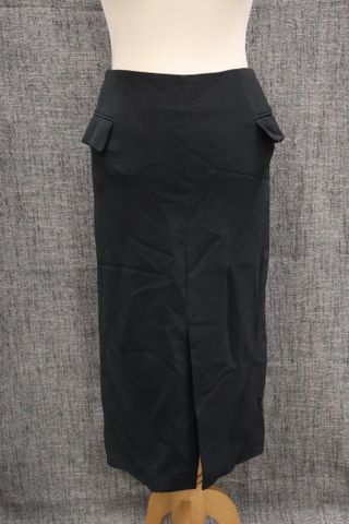 Jean Paul GAUTHIER Femme – Jupe noire en laine, deux poches. Tail...