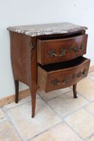 Commode sauteuse en placage d'acajou ouvrant à deux tiroir e… (photo 4)