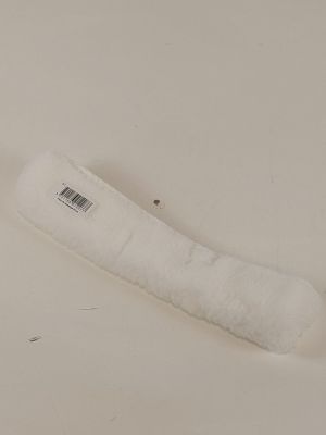 une brosse à dents posée sur une table
