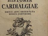 un vieux livre avec l'image d'un oiseau