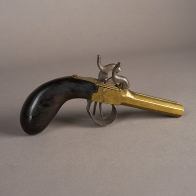 Pistolet de marine à double canon à percussion, le coffre en…