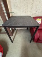 Table haute piétement métal noir plateau en céramique