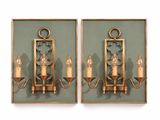 paire d'appliques murales anciennes en laiton avec des panneaux en verre