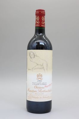 une bouteille de vin rouge sur laquelle est représentée une femme