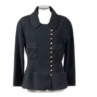 a black jacket on a mannequin mannequin mannequin mannequin mannequin mannequin mannequin mannequin mannequin
