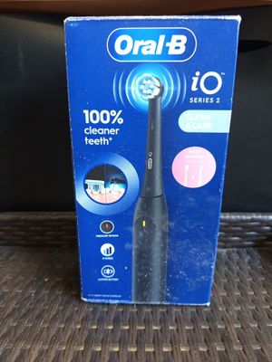 Brosse à dent électrique de la marque ORAL-B - Photo 1