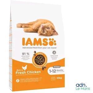Croquettes pour chat adulte à la saveur de poulet de la marque iam