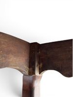Console en bois mouluré et sculpté, la ceinture à décor de t… (photo 6)