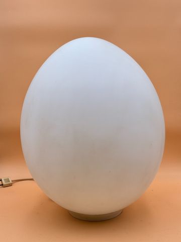 Dans le goût de Ben SWILDENS pour Fontana Arte : lampe de table œ