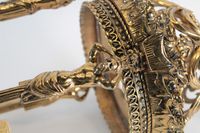 Lustre cage à quatre feux de lumière en bronze ciselé et dor… (photo 2)