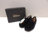 clarks men ' s black sued slip on shoes size 9 5